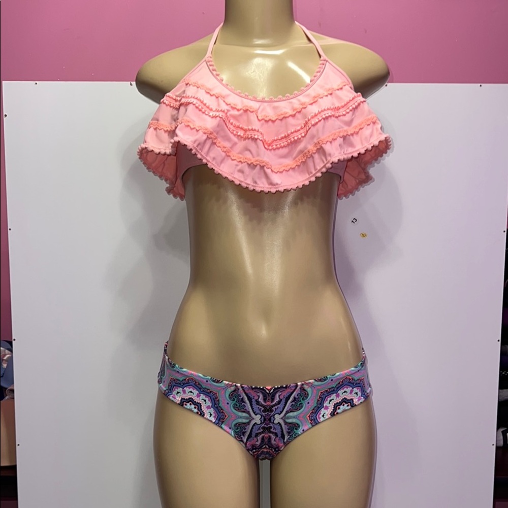 victoria secret  Ruffled Bikini Top with Patterned‎ Bottom zs M